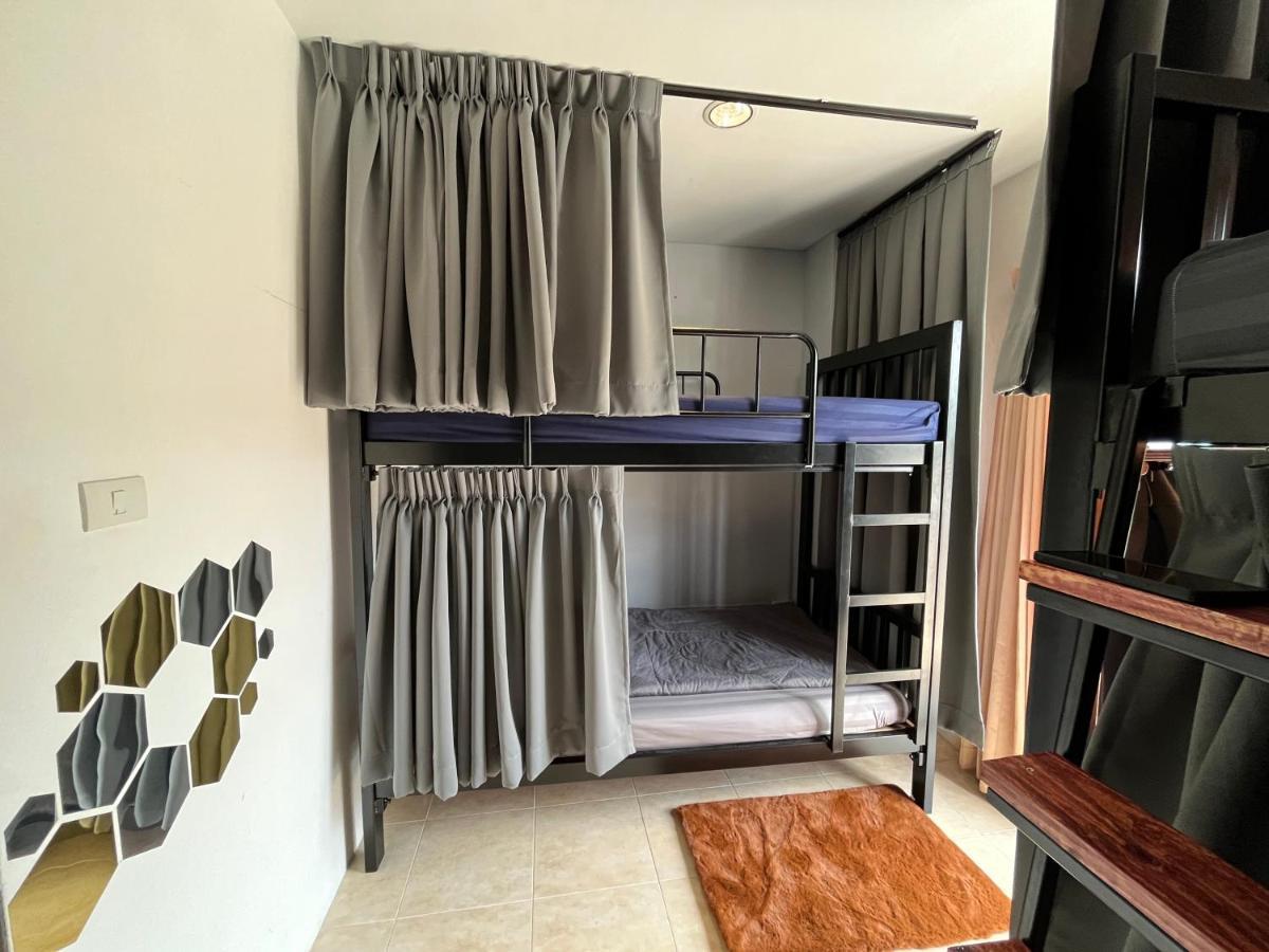 Alpha Hostel Cafe&Bar Ban Khlong Yai Bagian luar foto