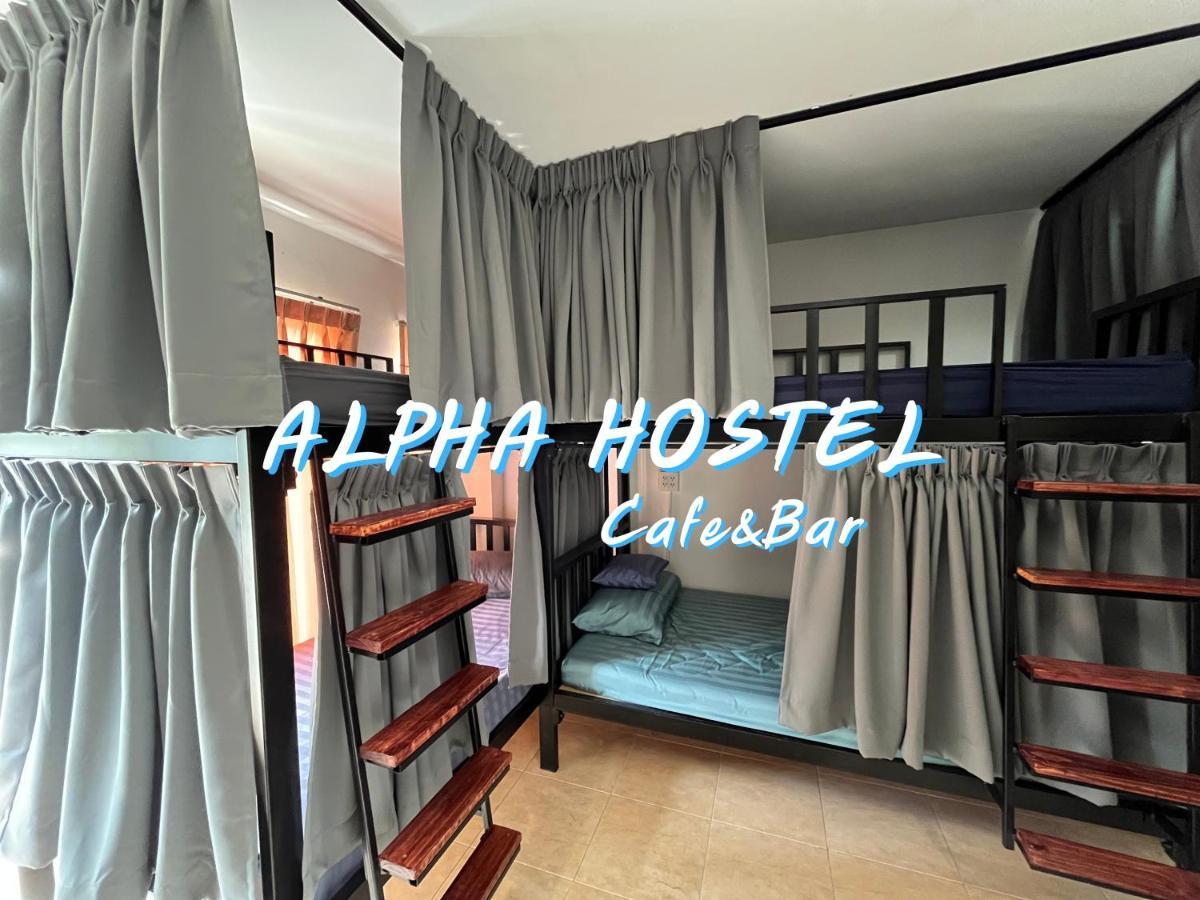 Alpha Hostel Cafe&Bar Ban Khlong Yai Bagian luar foto