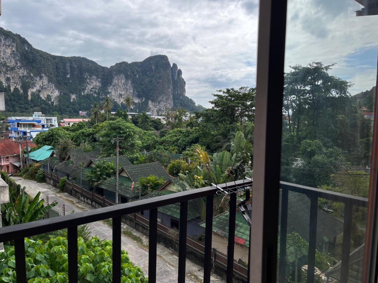 Alpha Hostel Cafe&Bar Ban Khlong Yai Bagian luar foto