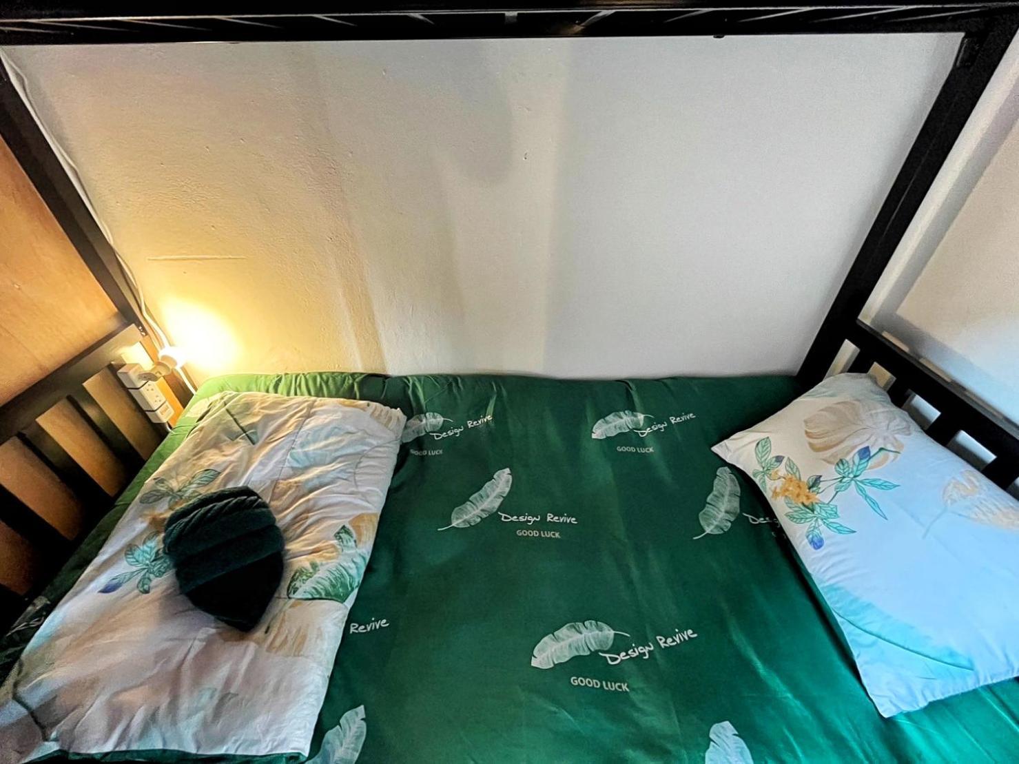 Alpha Hostel Cafe&Bar Ban Khlong Yai Bagian luar foto